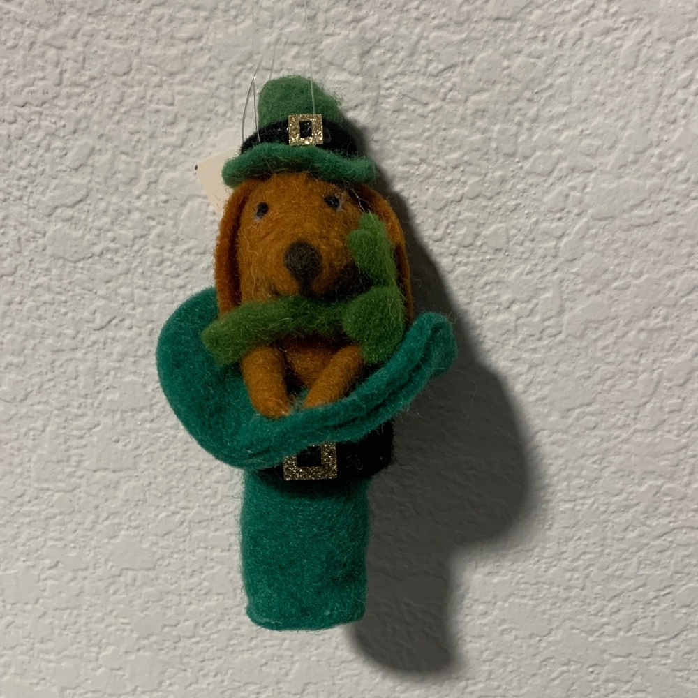 St. Paddy’s Pup Critter Primitives by Kathy